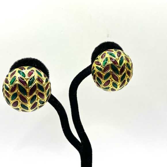 Elegant Gold and Multicolor Leaf Enamel Round Clip on Earrings 1980’s - Picture 3 of 9